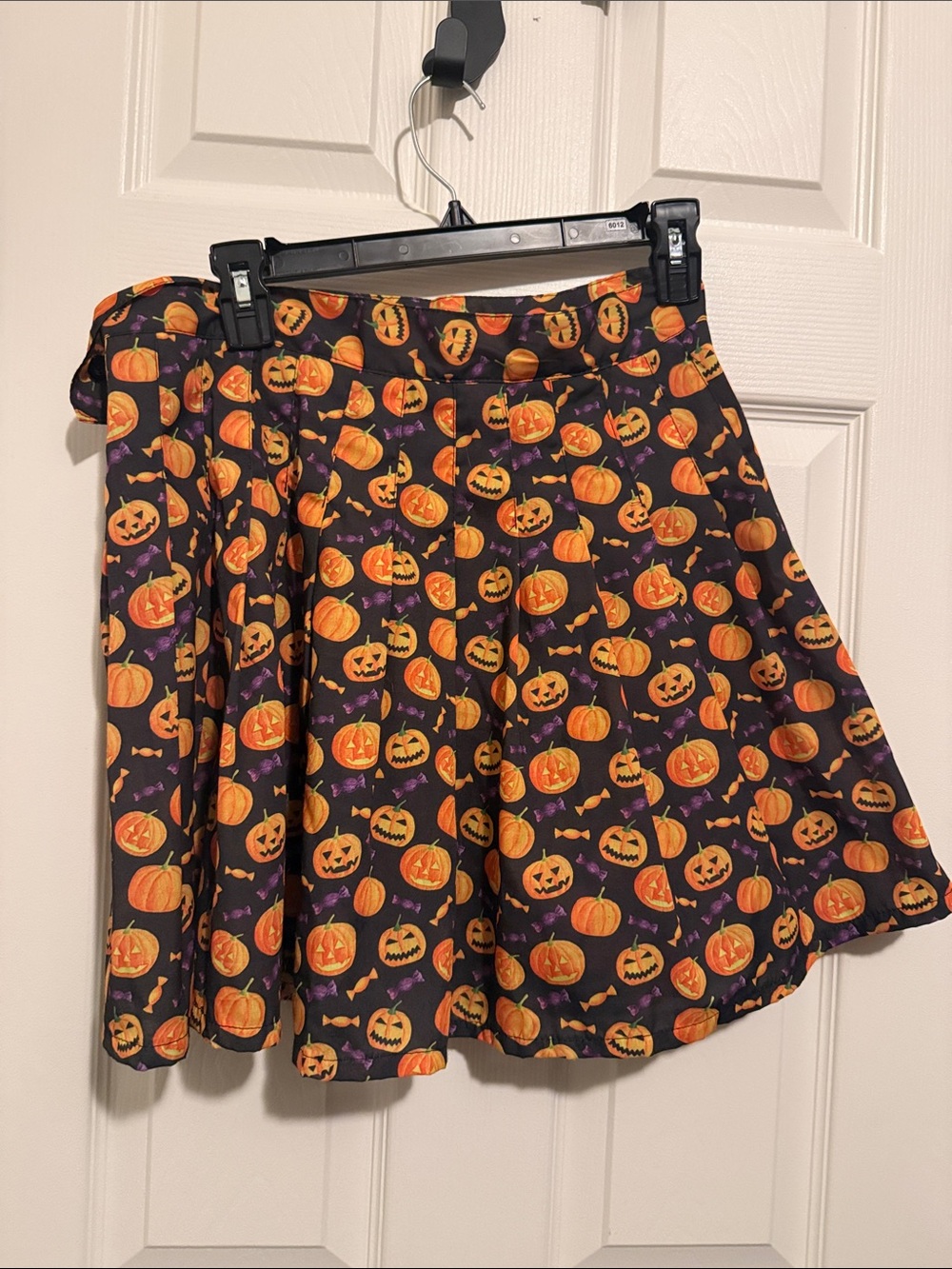 Halloween Jack-O'-Lantern Pleated Skirt - Black & Orange